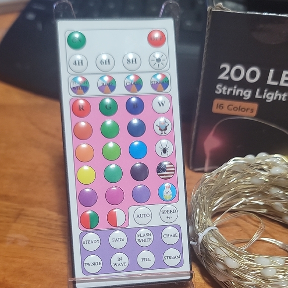 200 LED String Lights with Remote - Picture 2 of 3